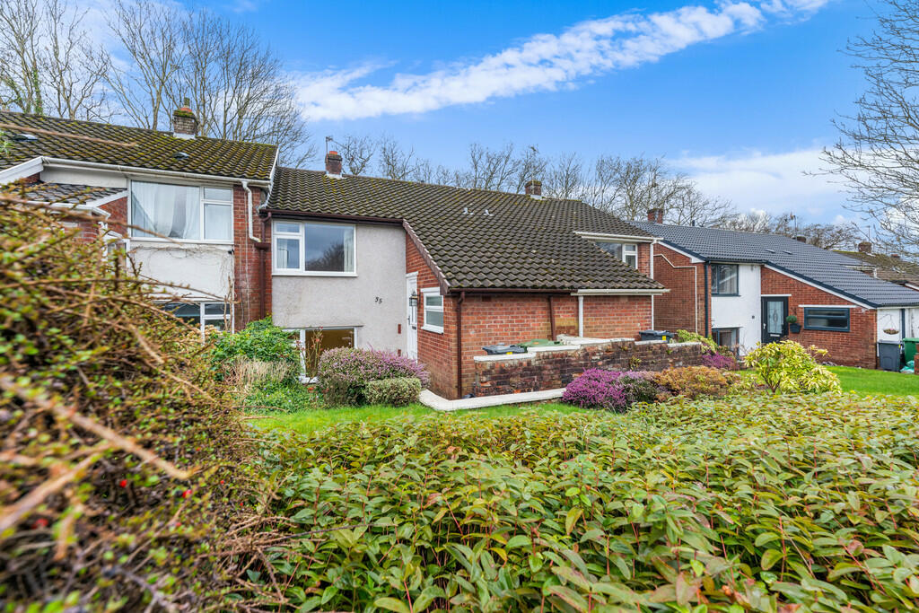 3 bedroom terraced house for sale in Claerwen Drive, Lakeside, Cardiff