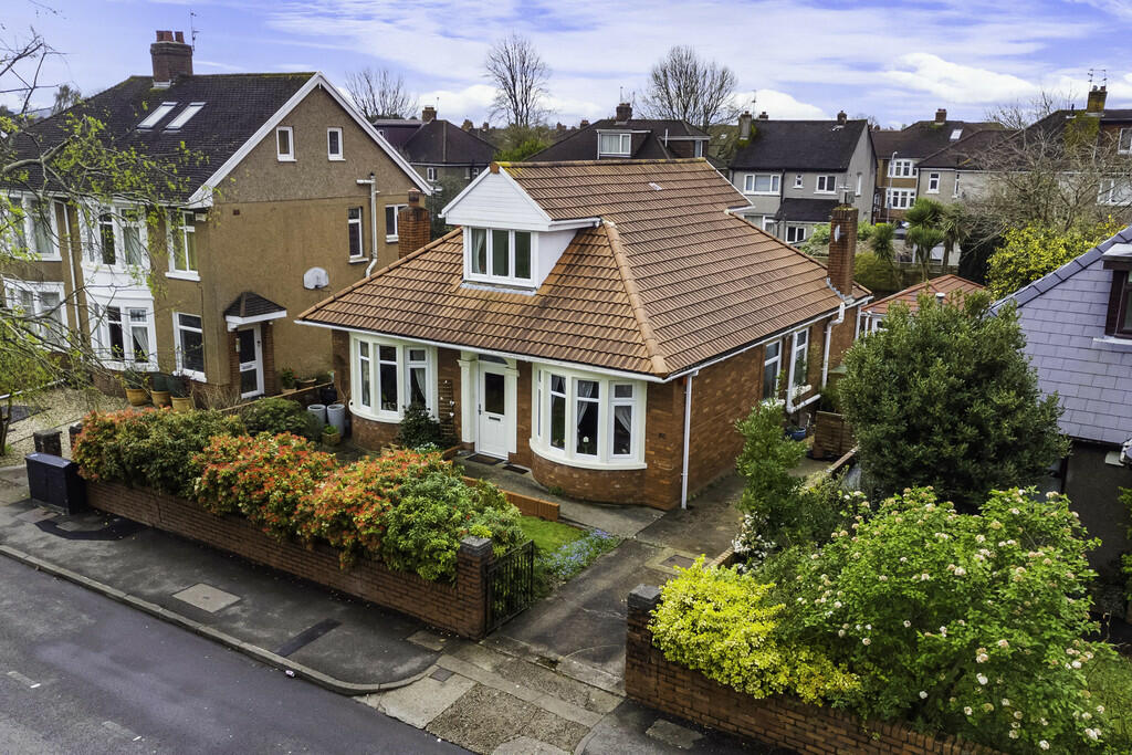 5 bedroom detached bungalow for sale in King George V Drive West, Heath, Cardiff, CF14