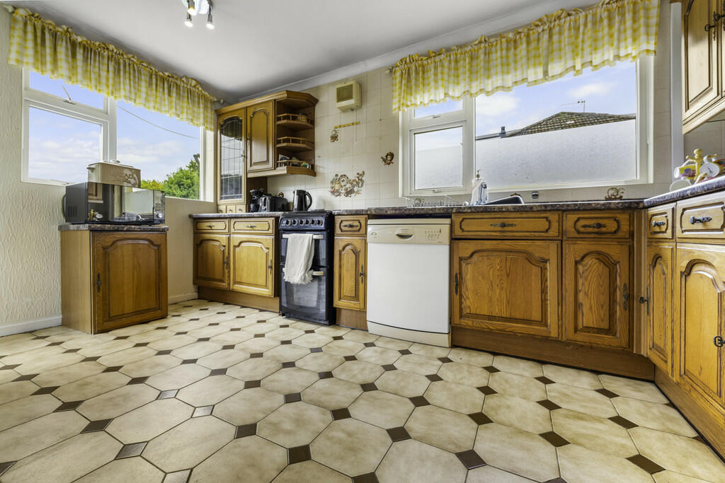 Additional property image - Brynau Road, Taffs Well, Cardiff