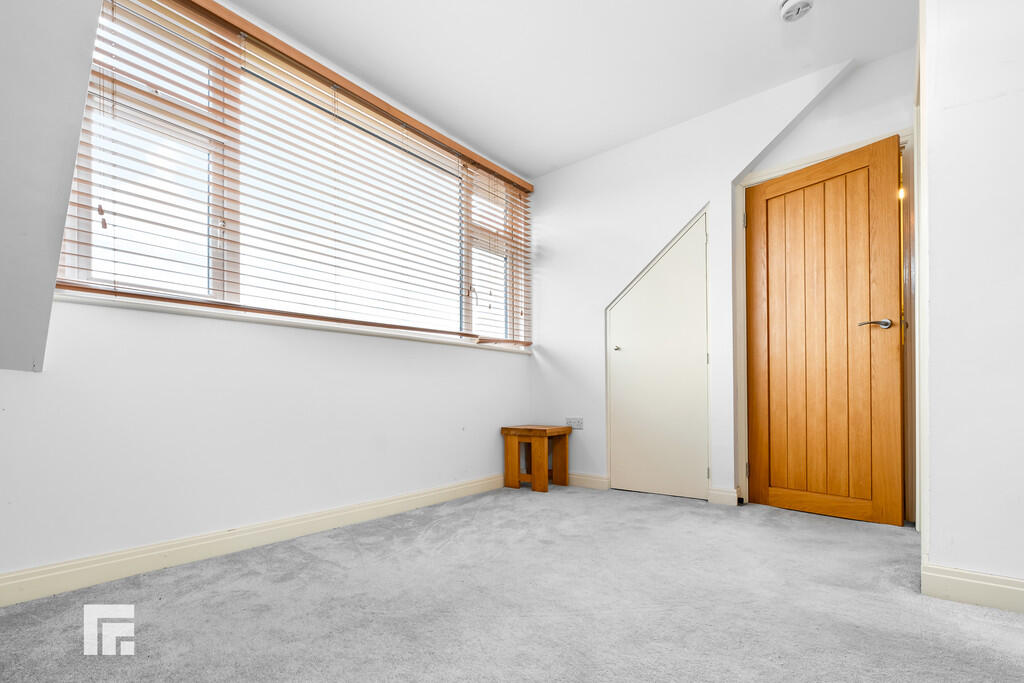 Additional property image - King George V Drive West, Heath, Cardiff