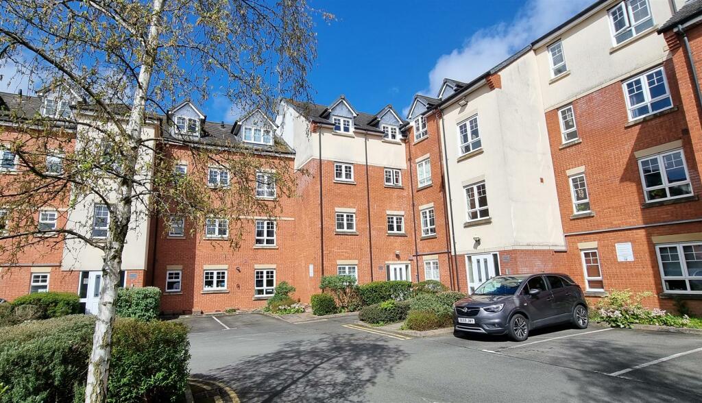 Main image of property: Turberville Place, Warwick