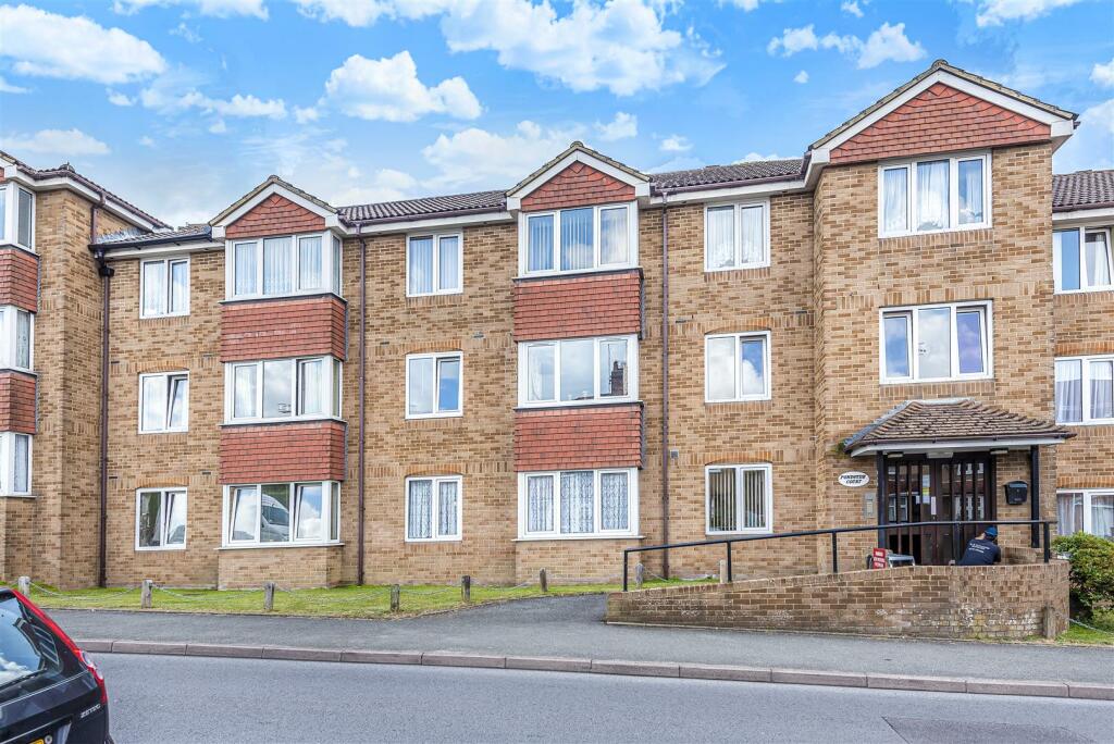 1 bedroom retirement property for sale in Pondsyde Court, Sutton Drove