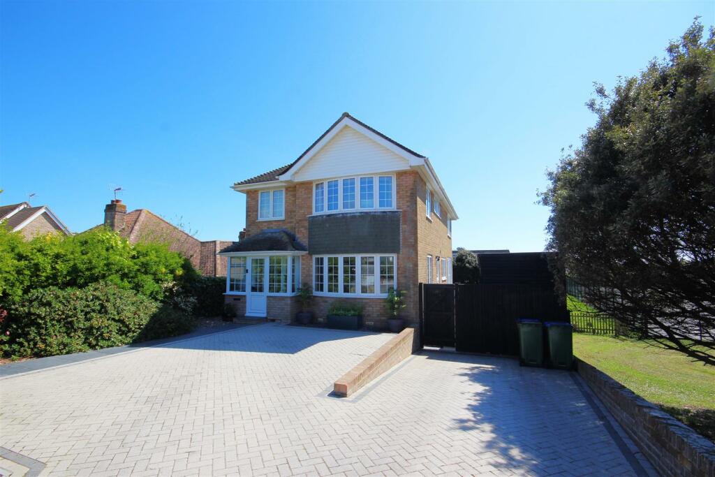 4 bedroom detached house for sale in Steyne Road, Seaford, BN25