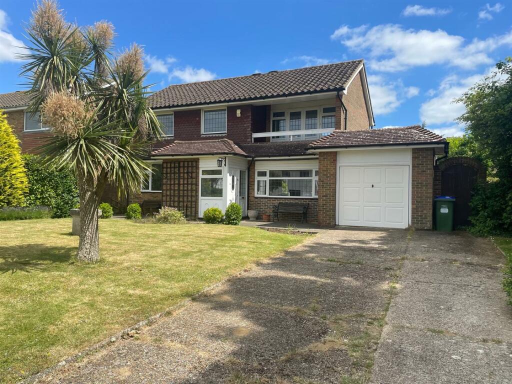 3 bedroom detached house for sale in Firle Road, Seaford, BN25