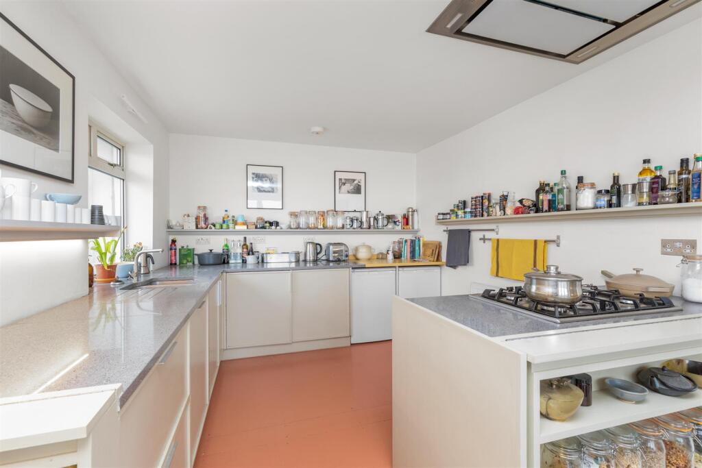 Additional property image - Bramber Close, Crooked Lane, Seaford
