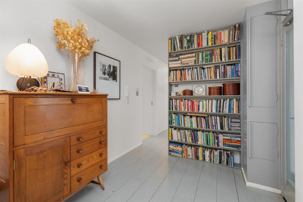 Additional property image - Bramber Close, Crooked Lane, Seaford