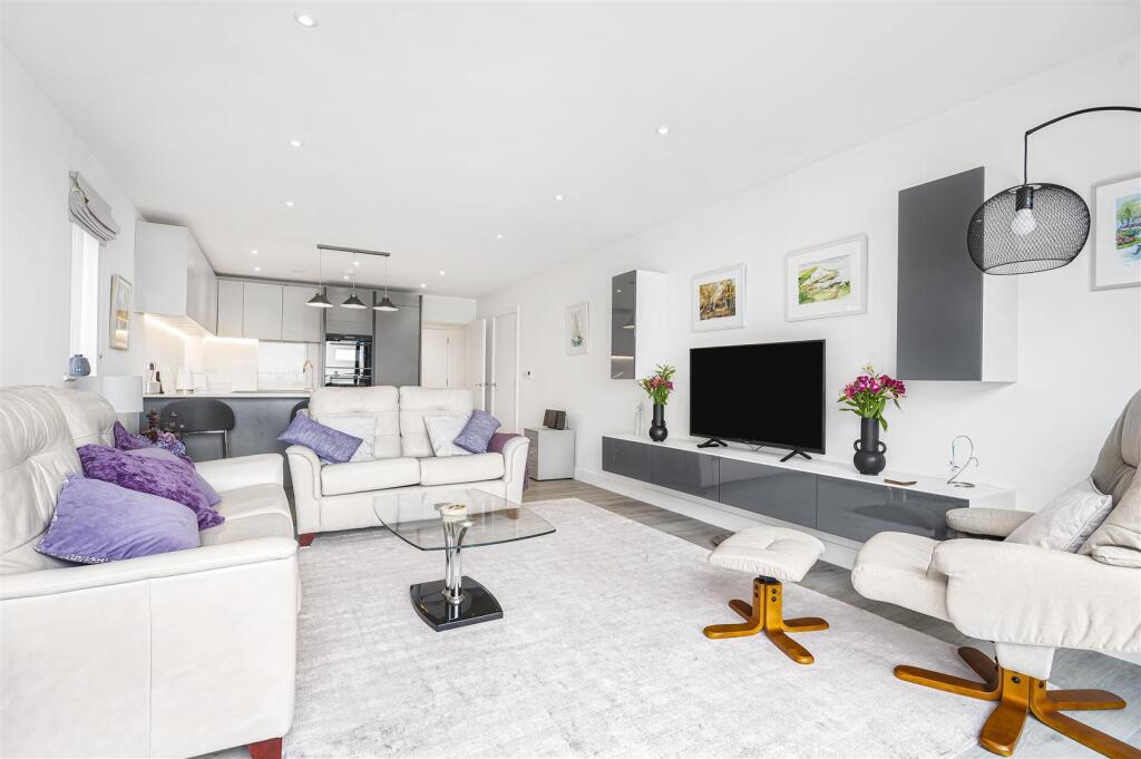 Additional property image - Waters Edge, Claremont Road