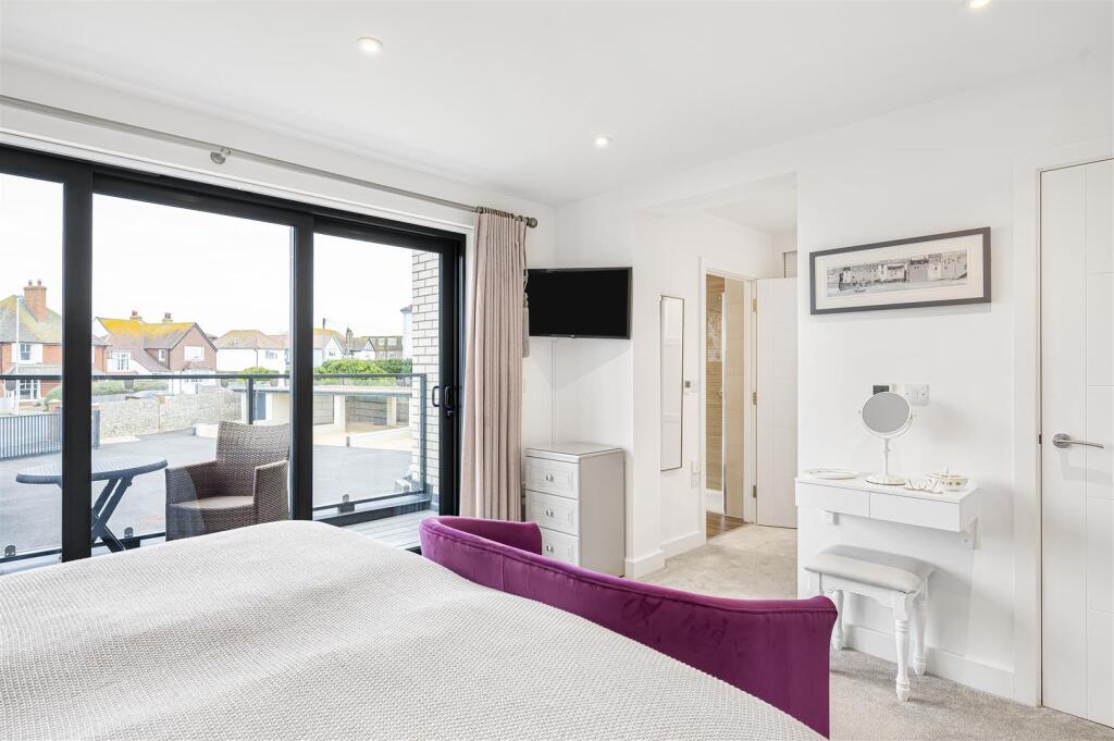 Additional property image - Waters Edge, Claremont Road