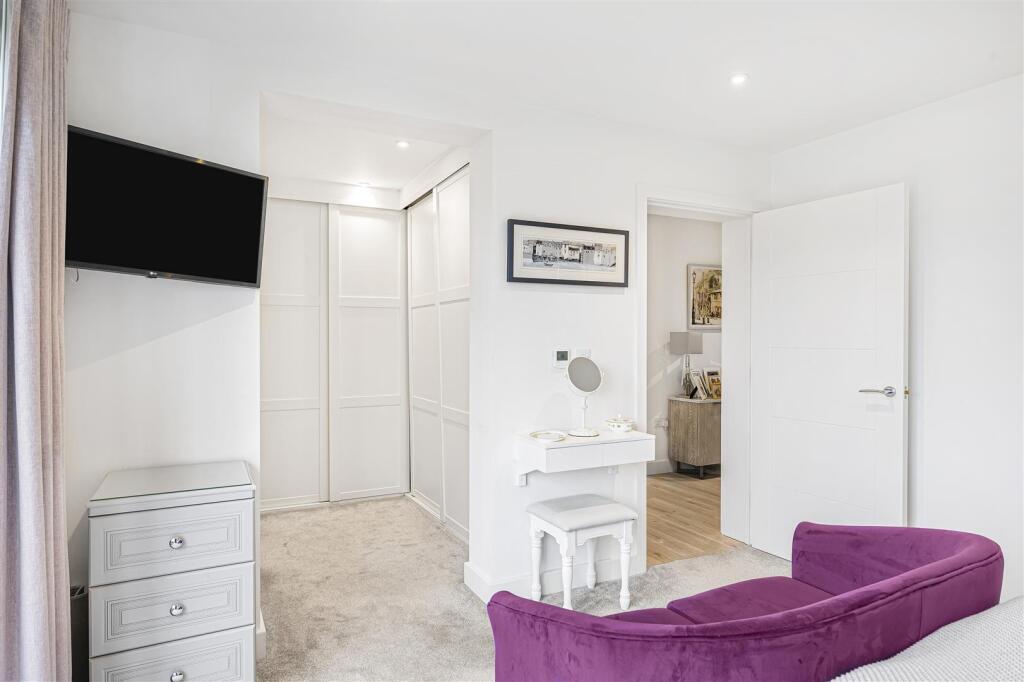 Additional property image - Waters Edge, Claremont Road