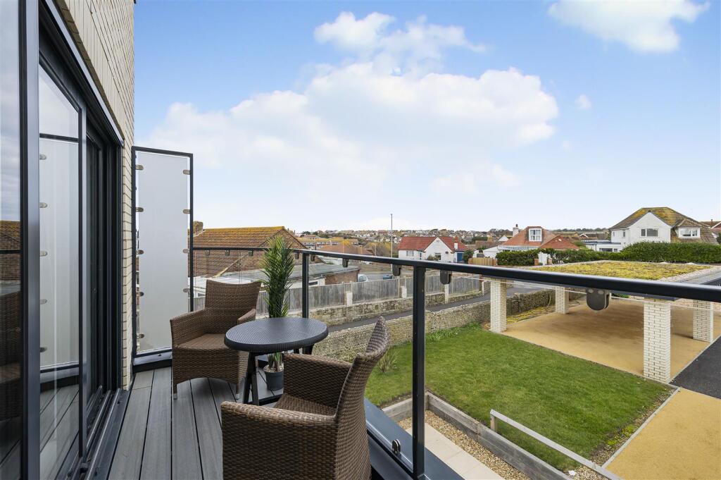 Additional property image - Waters Edge, Claremont Road