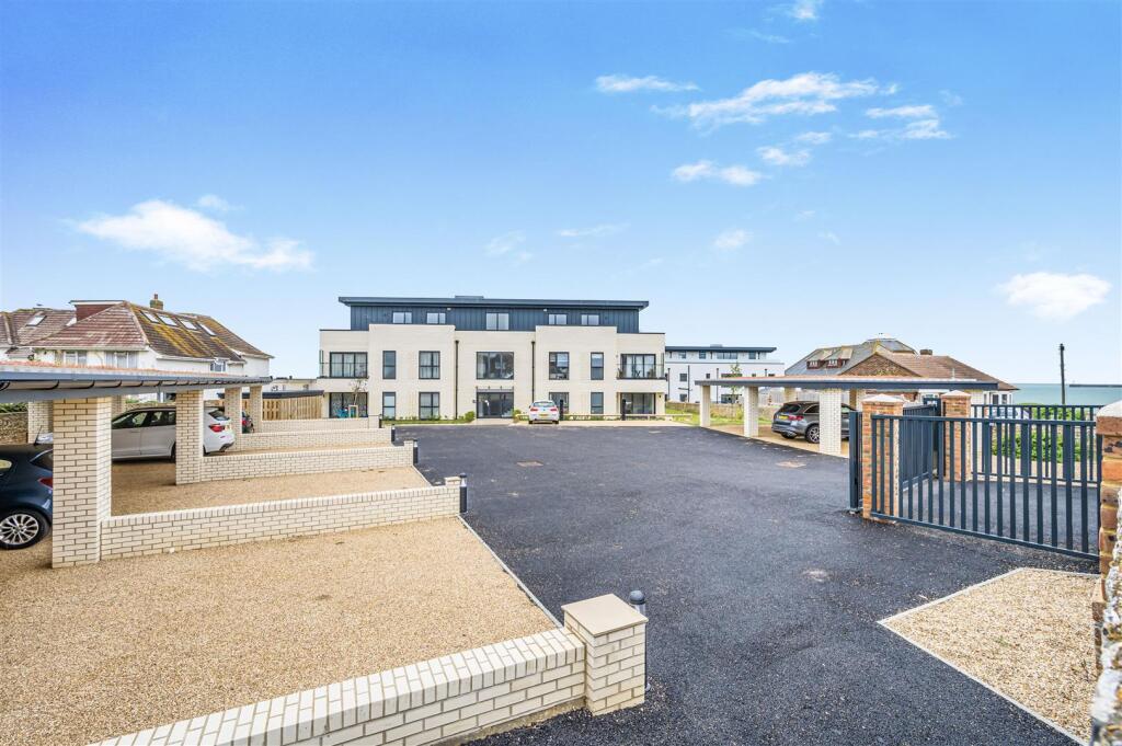 Additional property image - Waters Edge, Claremont Road