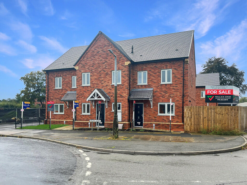 3 bedroom town house for sale in Briar Gate, Long Eaton, Nottingham, NG10