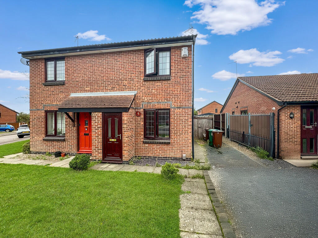 Main image of property: Courtney Close, Wollaton, NOTTINGHAM
