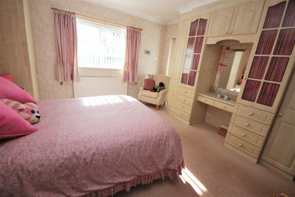 3 bedroom apartment for sale in Wallace Court, 39 Wallace Road