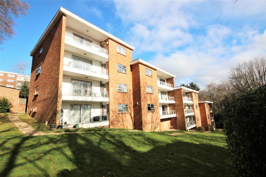 3 bedroom apartment for sale in Wallace Court, 39 Wallace Road