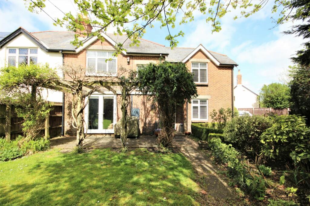 3 bedroom semidetached house for sale in Newton Road, Sturminster