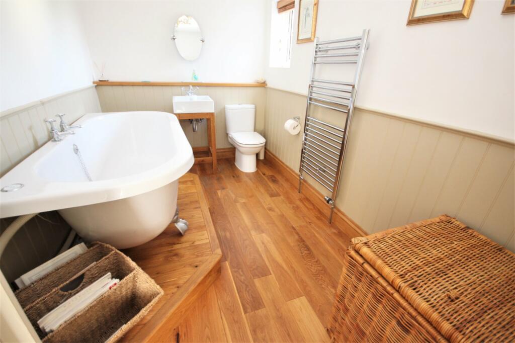 3 bedroom semidetached house for sale in Newton Road, Sturminster