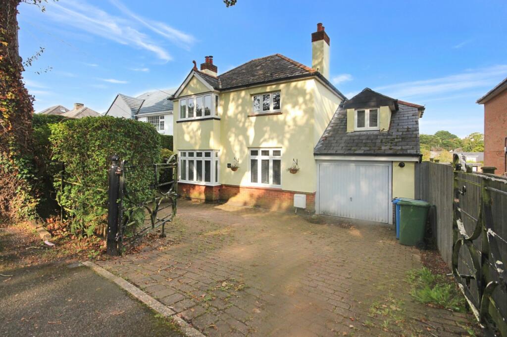 5 bedroom detached house for sale in Clarendon Road, Broadstone, Dorset, BH18