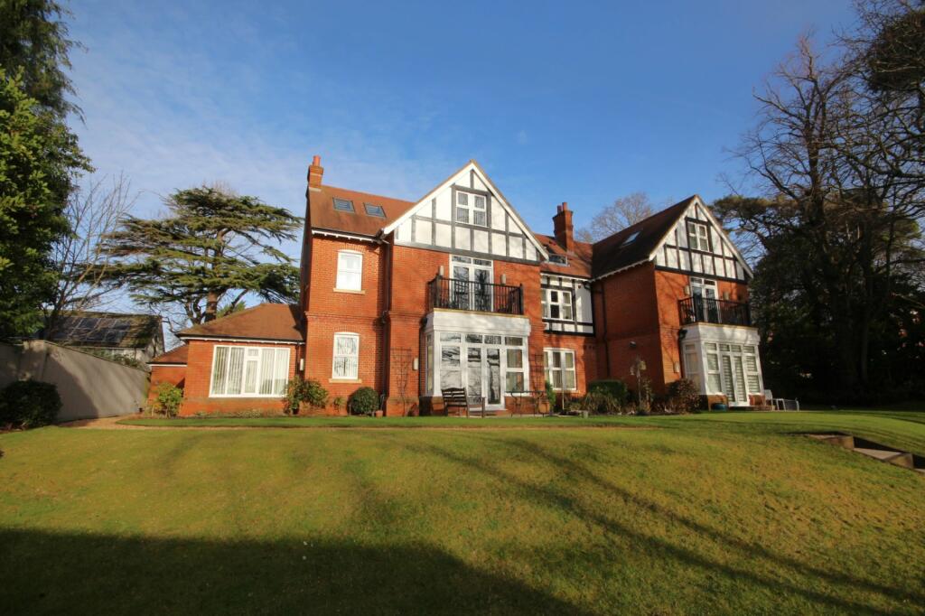 2 bedroom apartment for sale in Ridgeway, Broadstone, Dorset, BH18