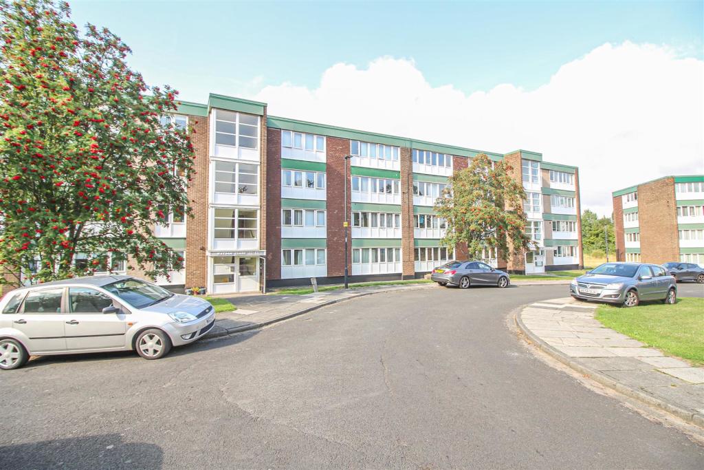 1 bedroom flat for sale in Haydon Close, Newcastle Upon Tyne, NE3