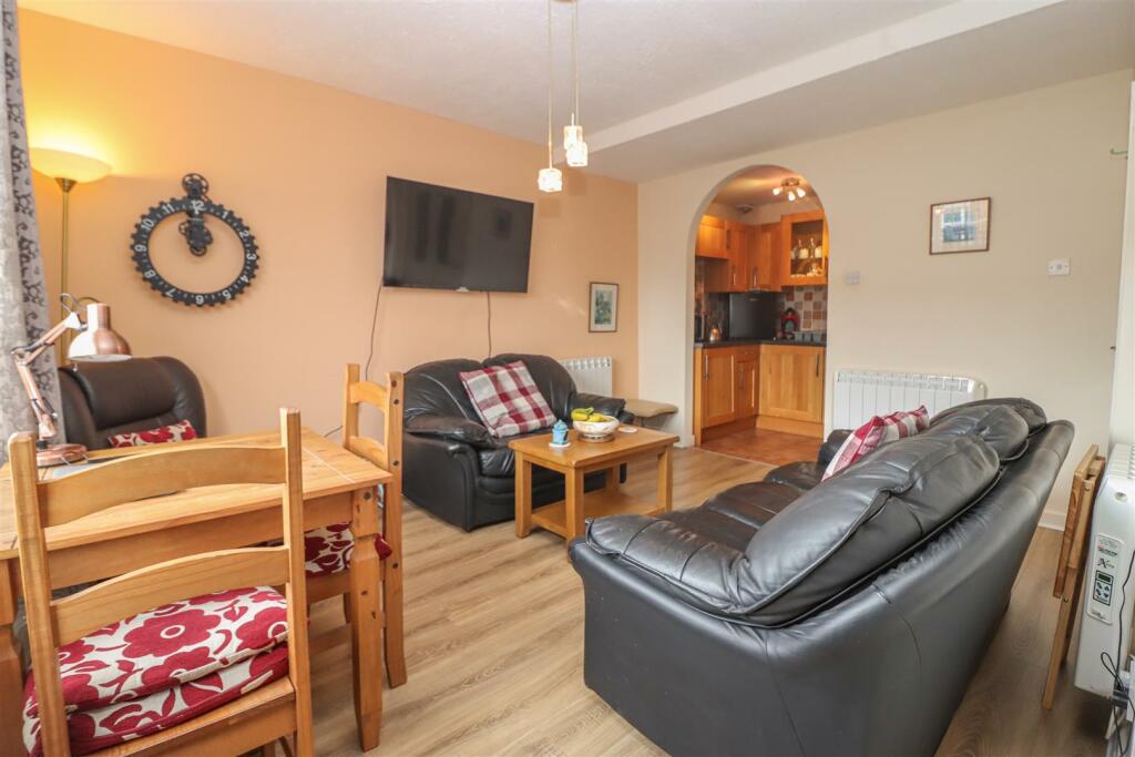 2 bedroom semidetached bungalow for sale in Burnbridge, Seaton Burn