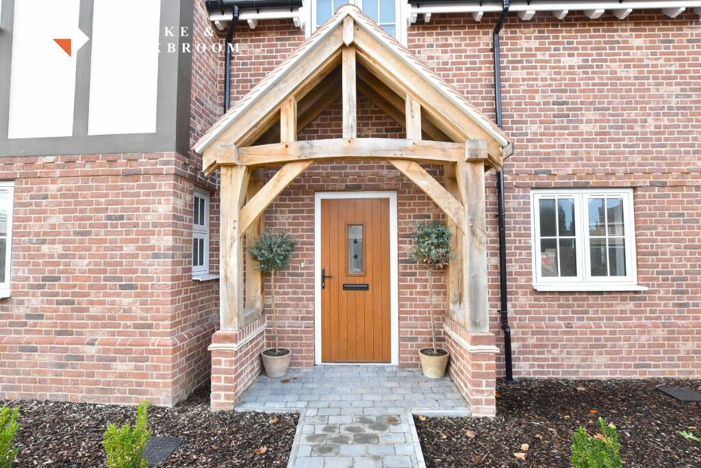 Additional property image - Tamarisk Close, Kirby le Soken