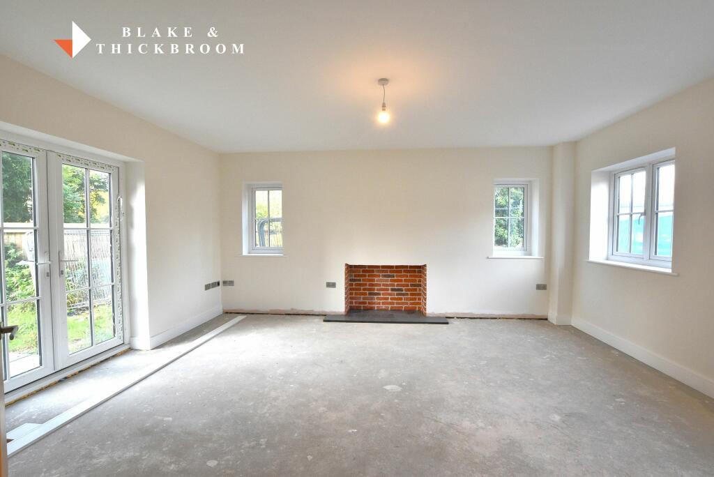 Additional property image - Tamarisk Close, Kirby le Soken
