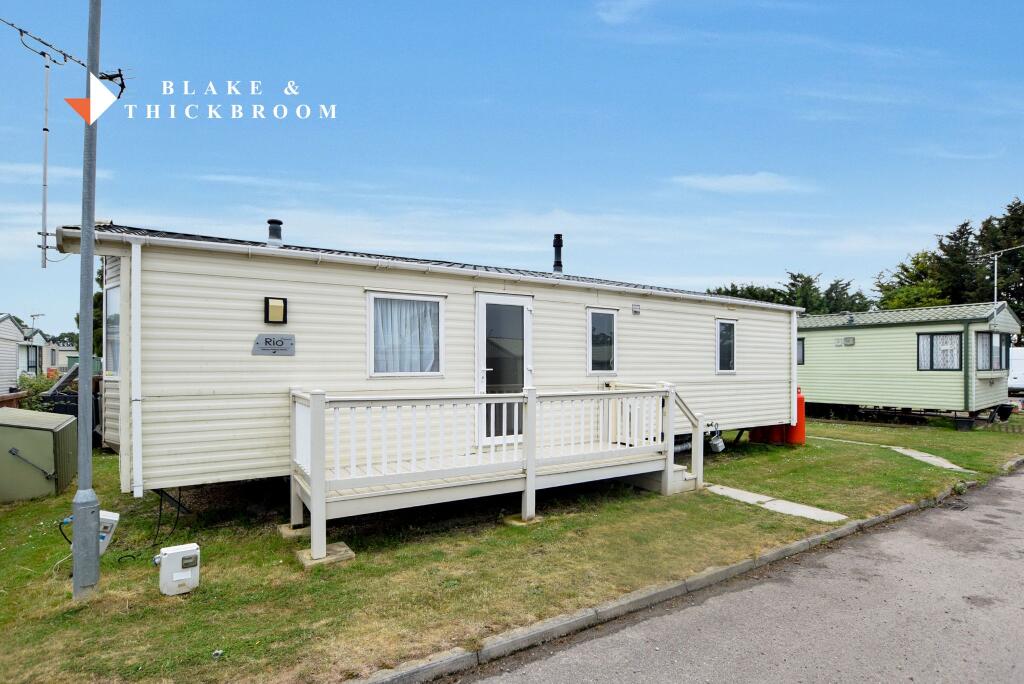 Main image of property: 29-31 London Road, Little Clacton