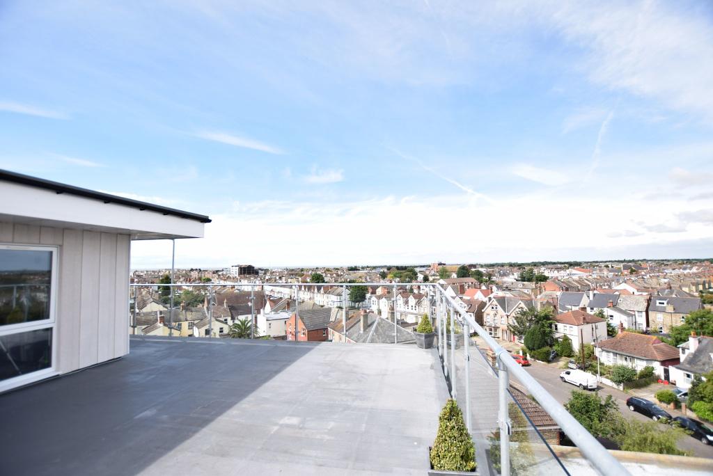 Block of apartments for sale in ClactononSea, CO15