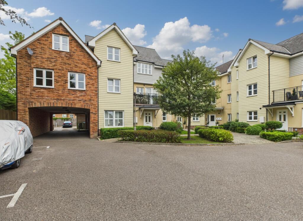 Main image of property: Springfield Park Road, Horsham, RH12