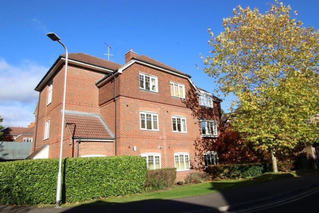 Main image of property: Ashdene Gardens, Reading, Berkshire, RG30