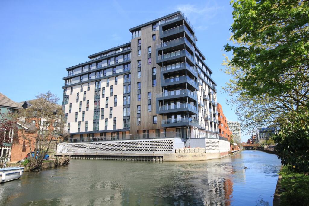 Main image of property: Kennet House, 80 King's Road, Reading, Berkshire, RG1