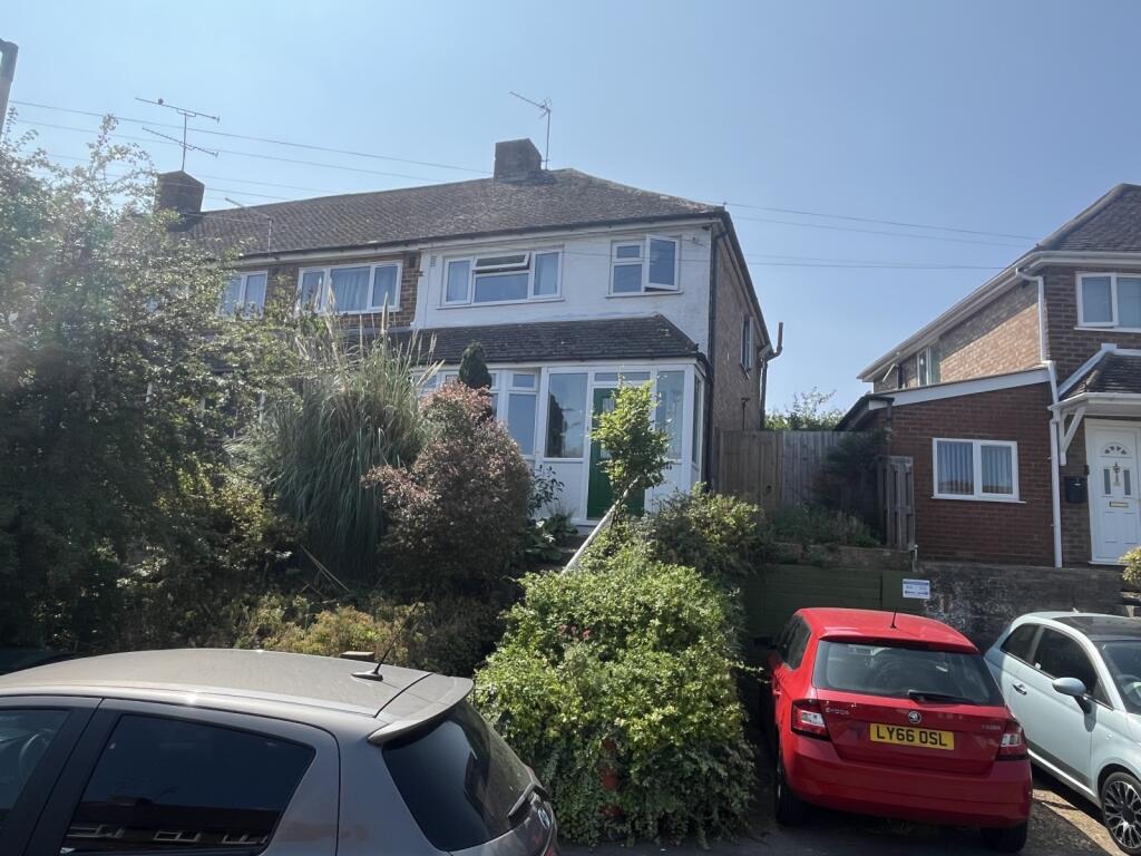 Main image of property: Thirlmere Avenue, Tilehurst, Reading, Berkshire, RG30
