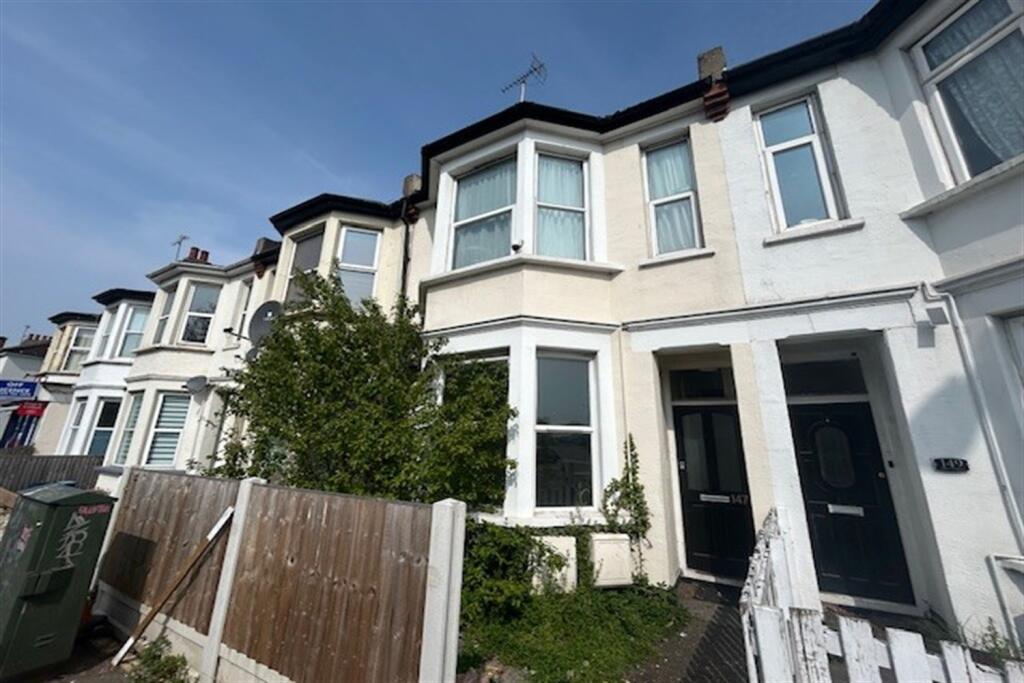 Main image of property: 1 bedroom Ground Floor Flat in Southend on Sea
