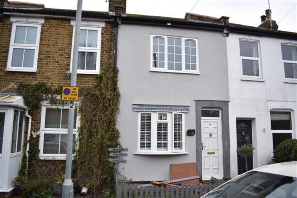 Main image of property: 2 bedroom Terraced House in Southend on Sea
