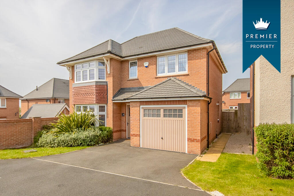 4 bedroom detached house for sale in Henshall Drive, Chellaston, DE73