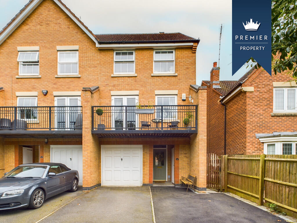 4 bedroom terraced house for sale in Othello Drive, Chellaston, Derby, DE73