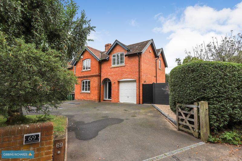 4 bedroom semidetached house for sale in Durleigh Road, Bridgwater, TA6
