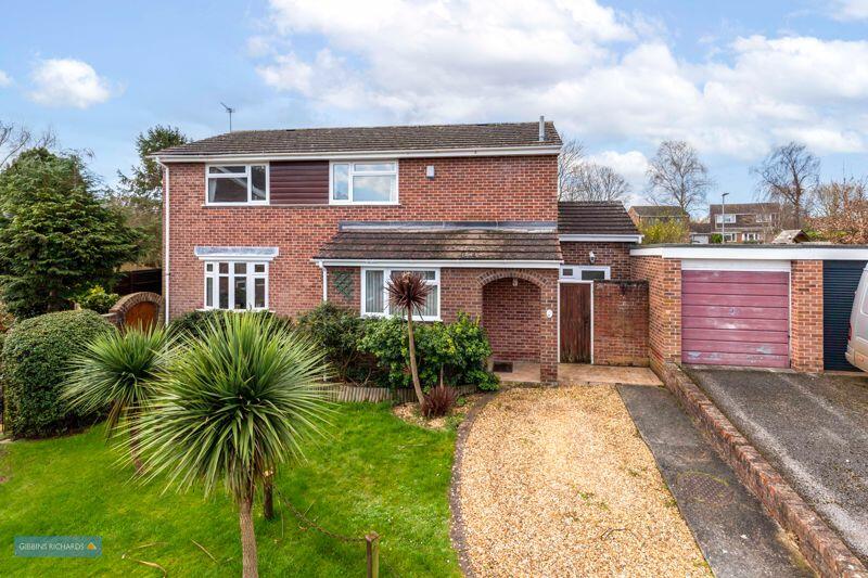 4 bedroom detached house for sale in Lyndhurst Crescent, Wembdon
