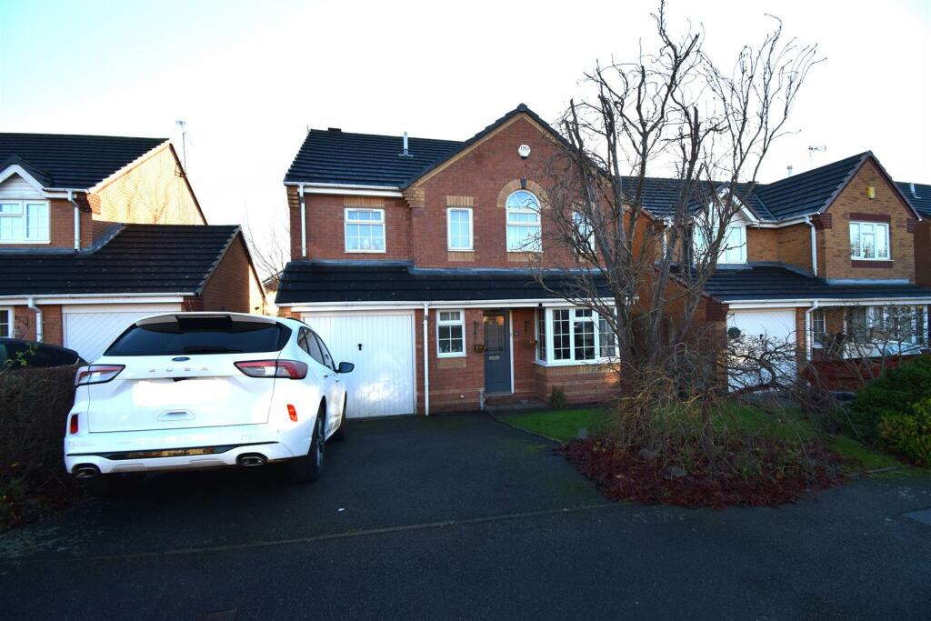 4 bedroom detached house for sale in Ashdene Gardens, Belper, DE56