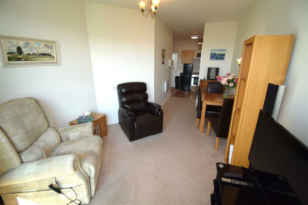Additional property image - Springwood Gardens, Belper