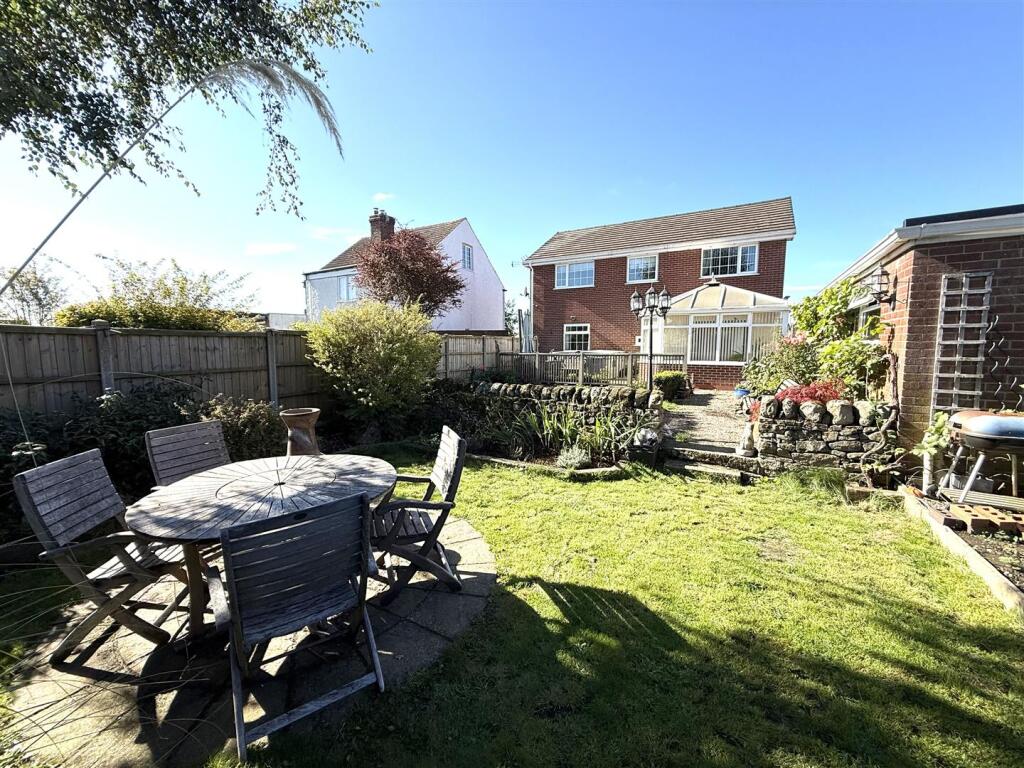 Main image of property: Far Laund, Belper