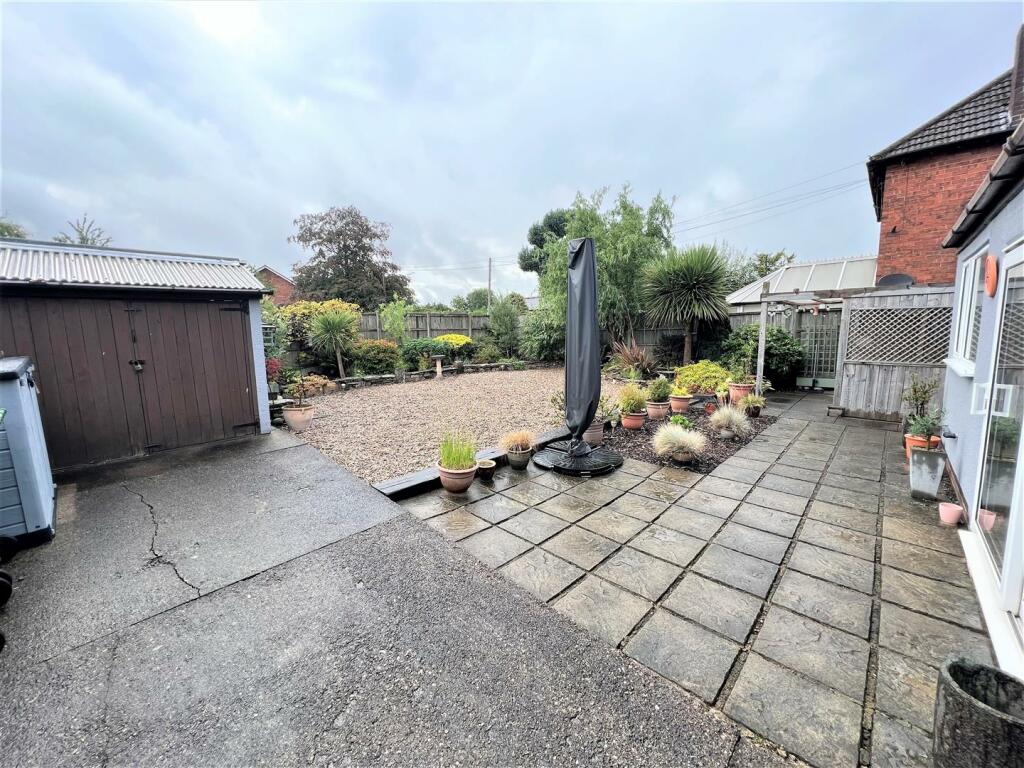3 bedroom detached house for sale in Nottingham Road, Ripley, DE5