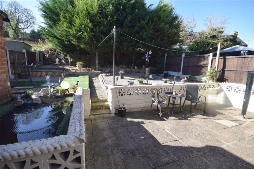 3 bedroom semidetached house for sale in Bentfield Road, Nether Heage