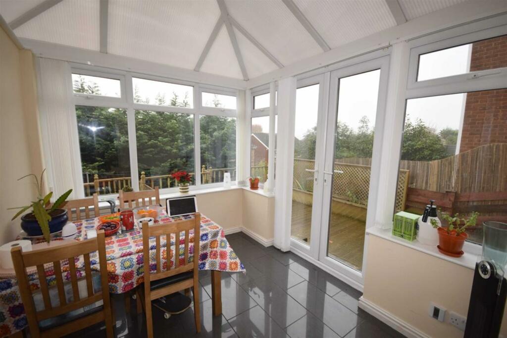 3 bedroom semidetached house for sale in Stoke Close, Belper, DE56