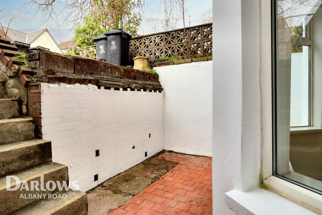 1 bedroom flat for sale in Stacey Road, Cardiff, CF24