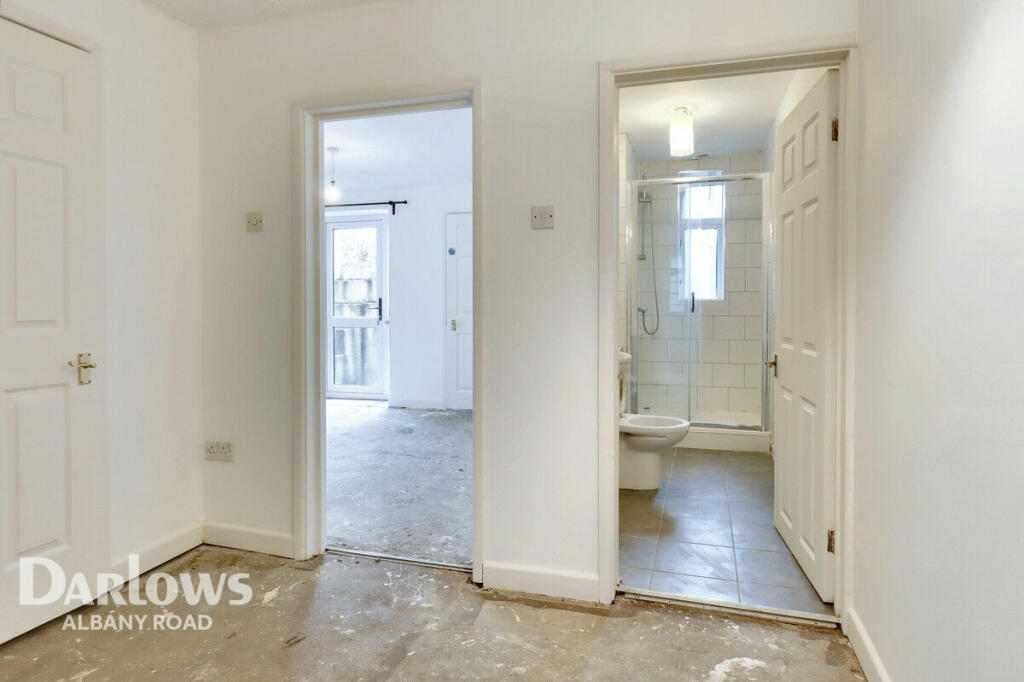 1 bedroom flat for sale in Stacey Road, Cardiff, CF24