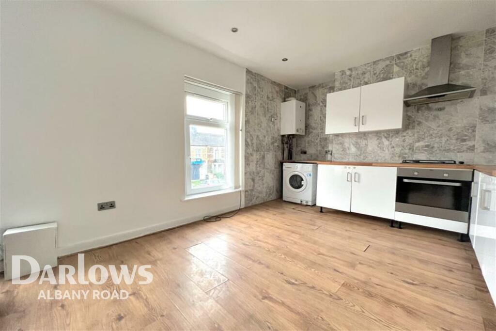 2 bedroom flat for rent in Broadway, Cardiff, CF24