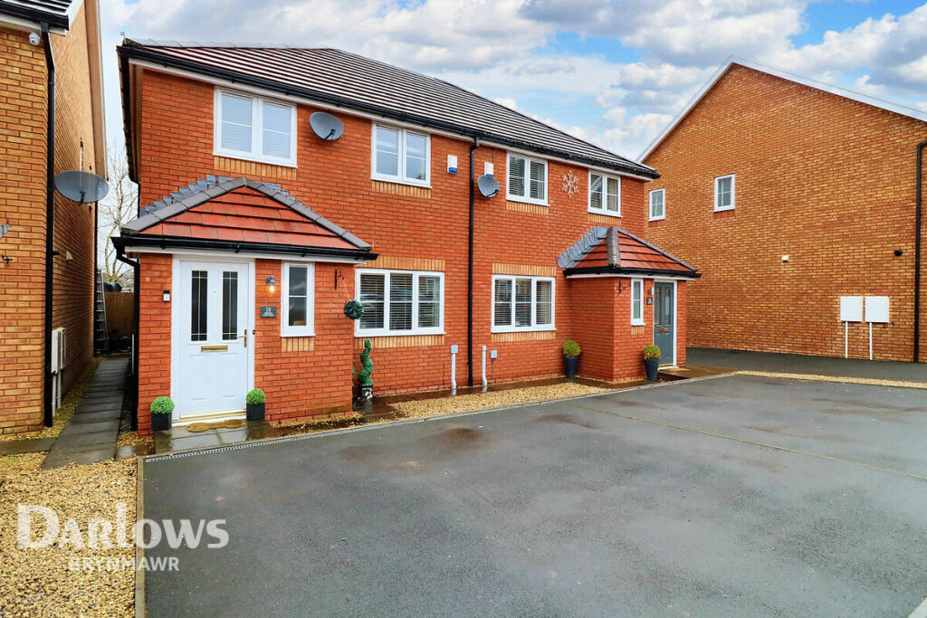 3 bedroom semidetached house for sale in Walnut Close, Tredegar, NP22