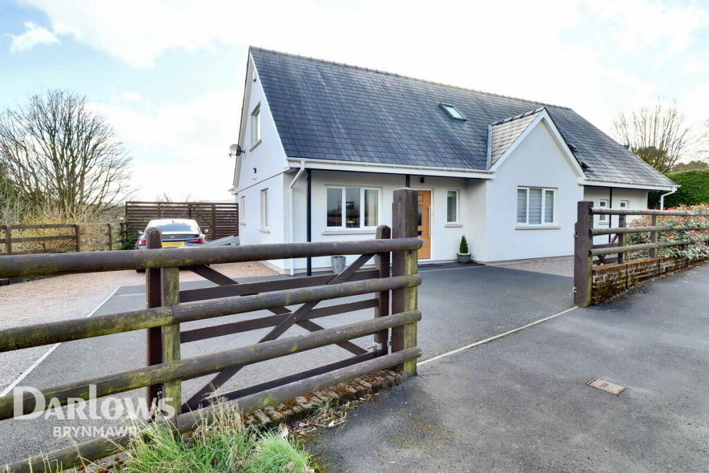 3 bedroom detached bungalow for sale in Intermediate Road, Brynmawr, NP23